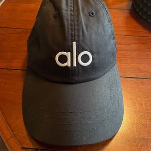Alo one size fits all hat